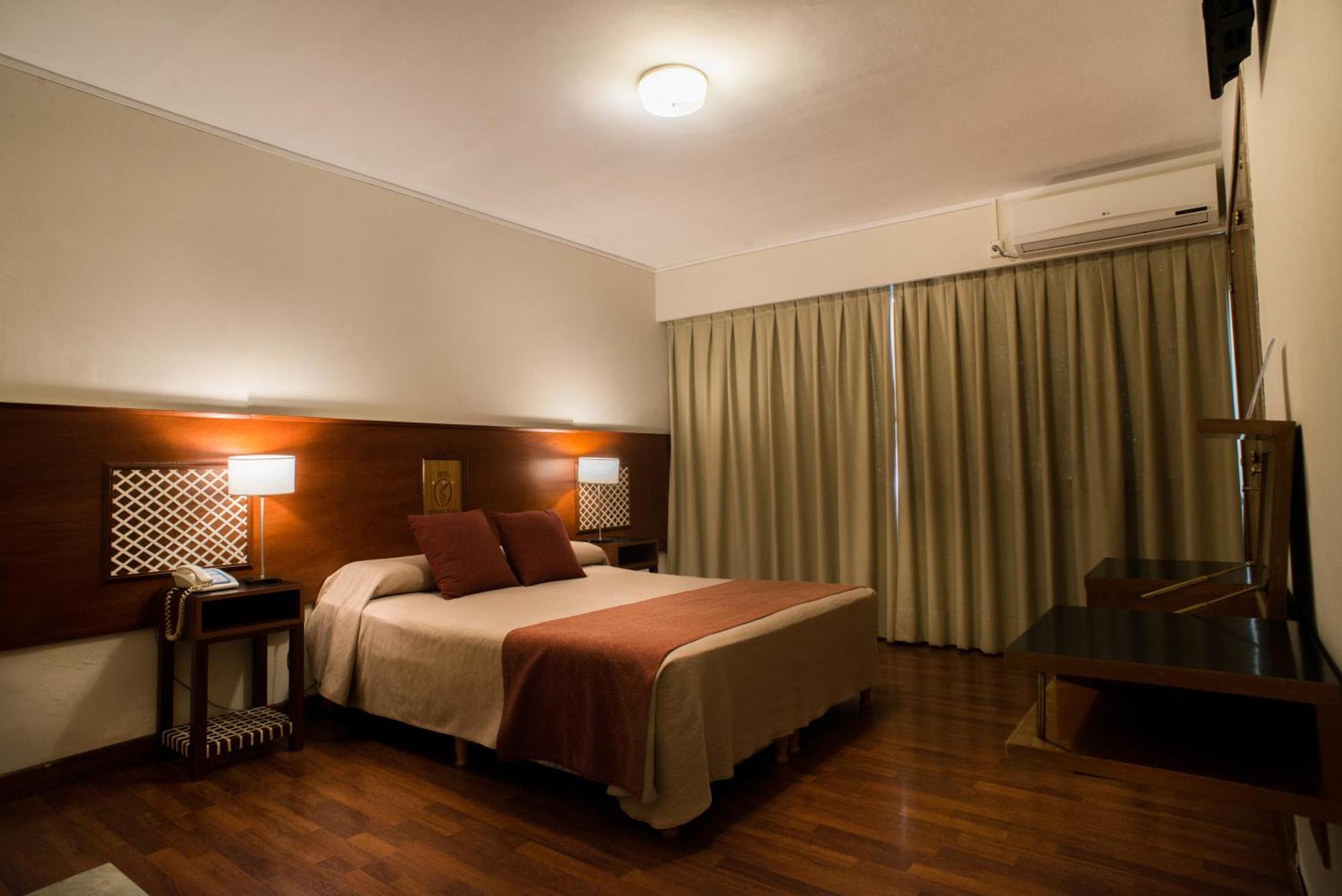 Hotel Victoria Plaza ซัลตา ภายนอก รูปภาพ